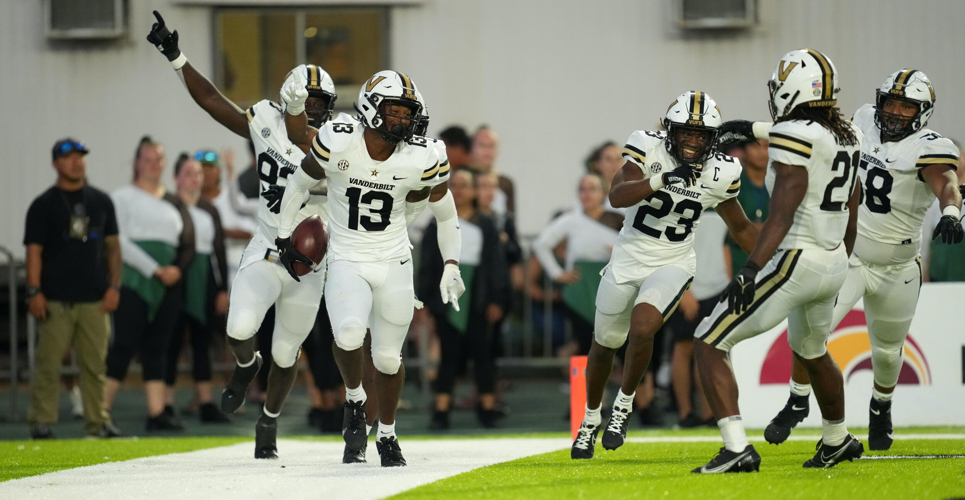 Motivated Vandy Leaves No Doubt in Rout of Hawai’i - Vanderbilt ...