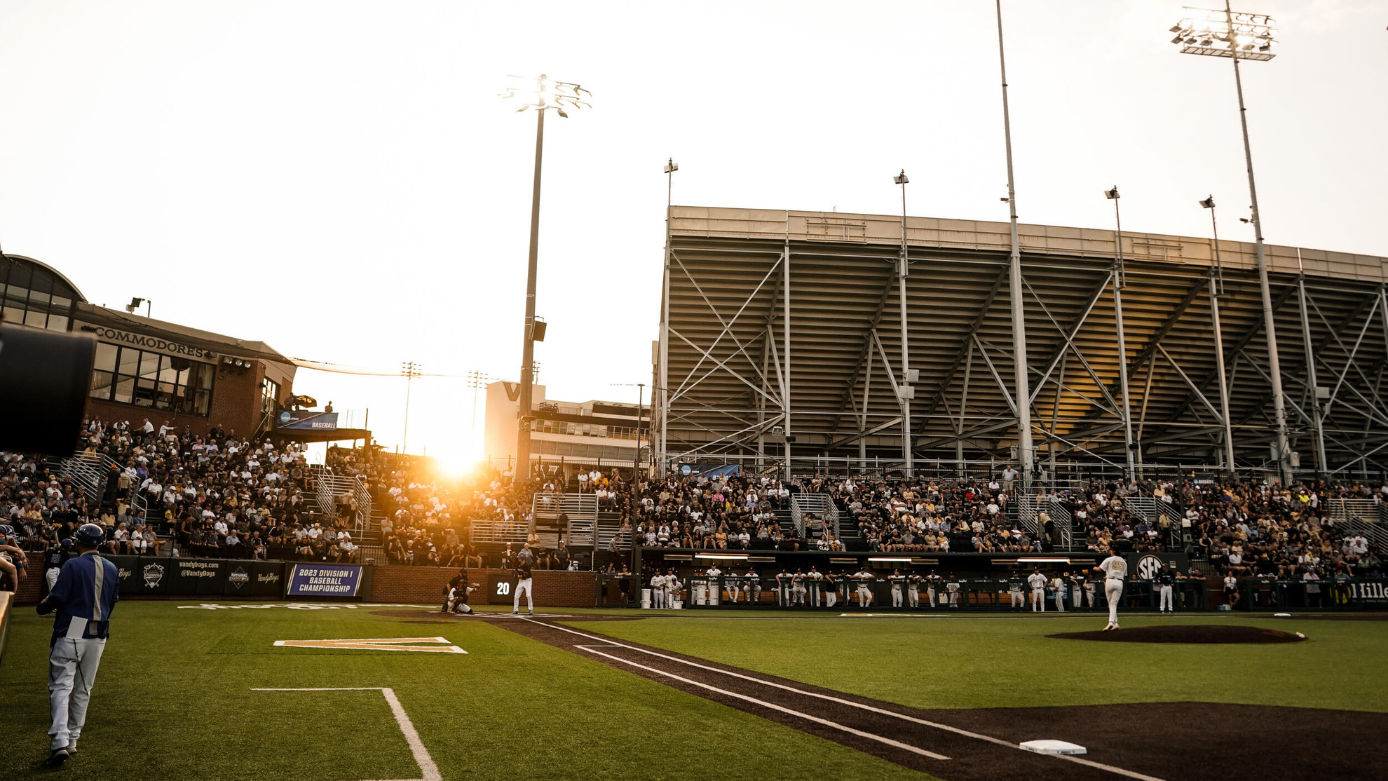 Loading Gift Window Bold Gift Fuels Vanderbilt’s Academic, Athletic Ambitions - Vanderbilt ...