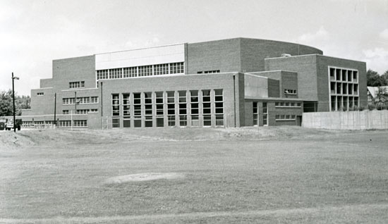 memorialgym55022412.jpg