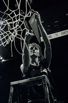 Julie Powell cuts down net after SEC Tournament