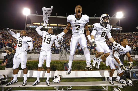 When a 5 visits Vanderbilt University🤣🤣😭 #football #footb