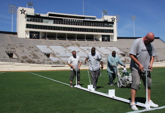 When a 5 visits Vanderbilt University🤣🤣😭 #football #footb