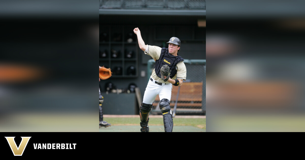 Giants draft Vanderbilt outfielder Bryan Reynolds with 59th pick