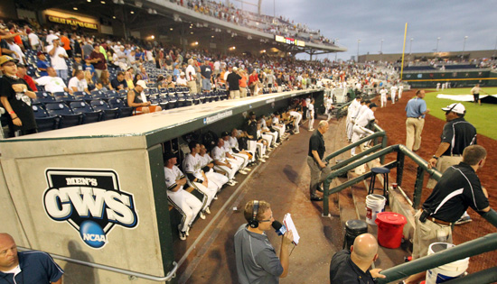 dugout vs florida in cws 6-20-11