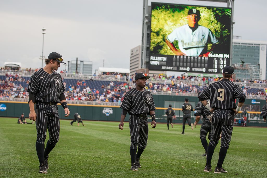 Live updates: Vanderbilt vs. Cal State Fullerton in College World