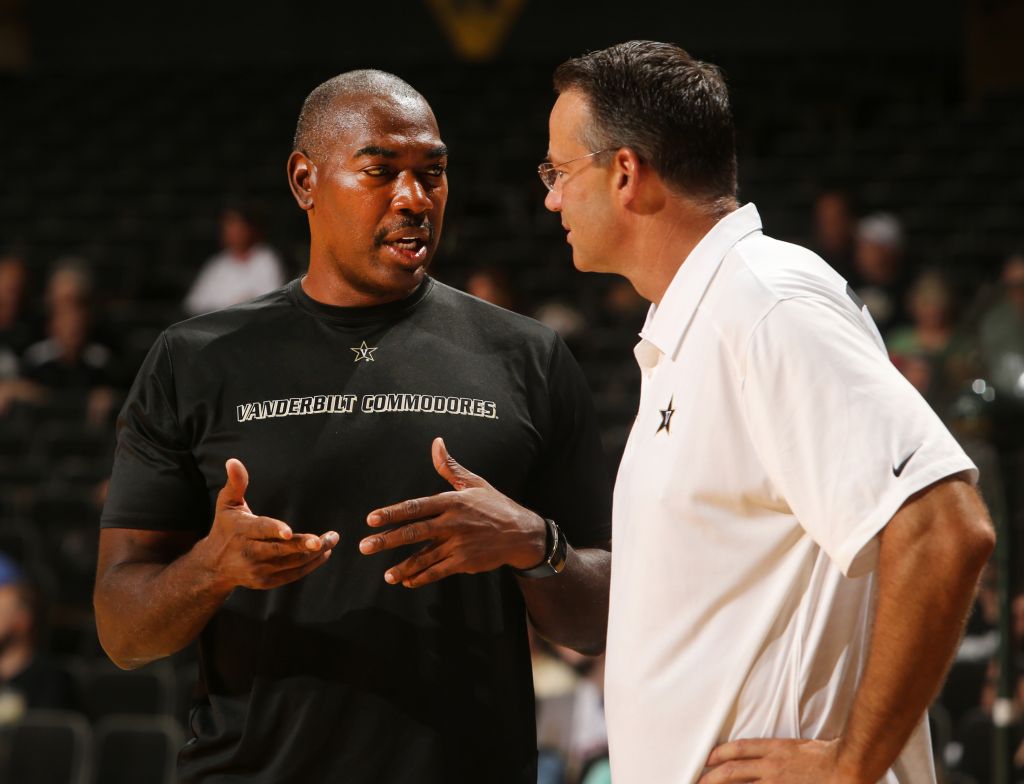 Black trumps Gold, 69-66, in 2nd Annual Alumni Game – Vanderbilt ...