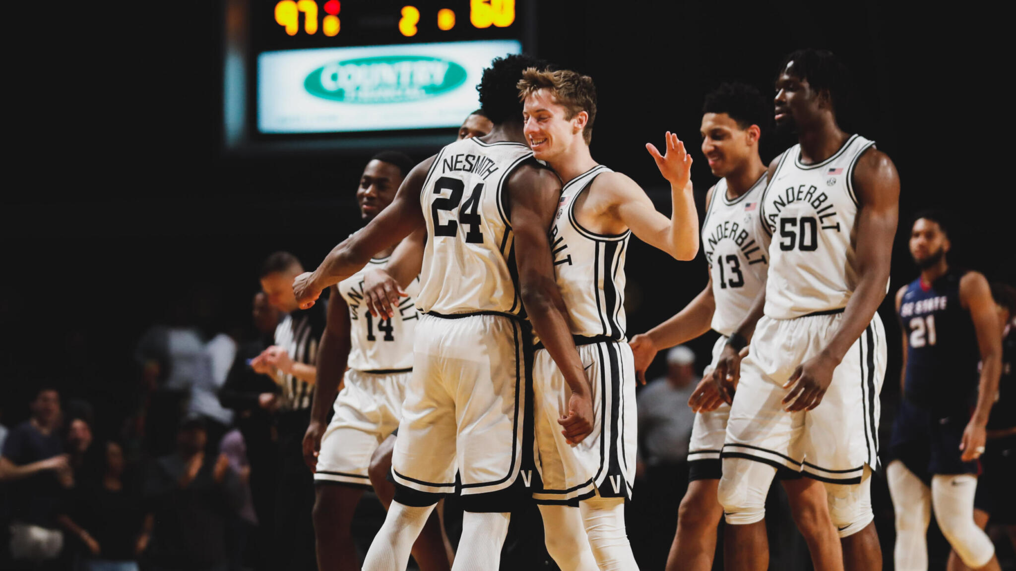 FAN SERVICES Vanderbilt University Athletics Official Athletics site