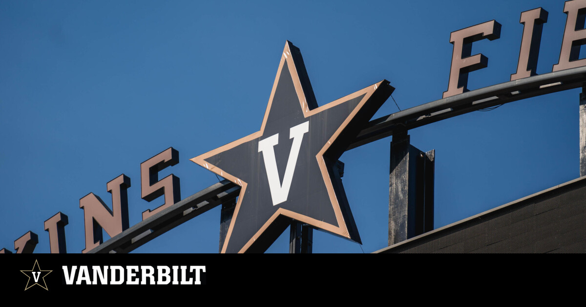 PHOTOS OF THE WEEK: Preparing for the future - The Vanderbilt Hustler
