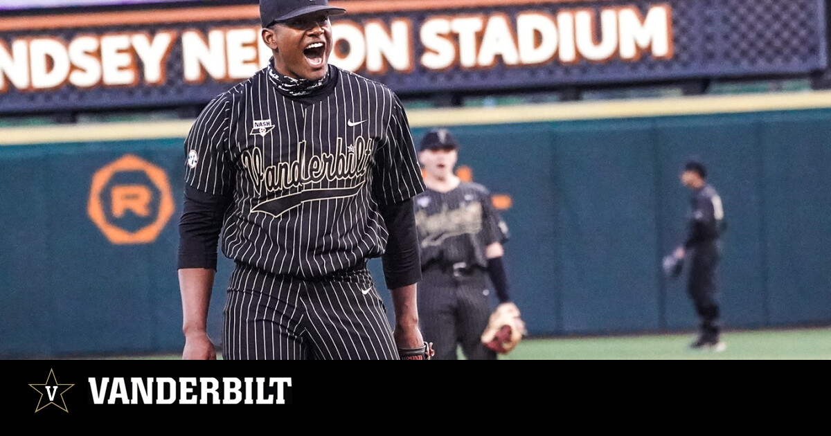 Vanderbilt Baseball on X: Pat Reilly takes over on the mound. #VandyBoys   / X