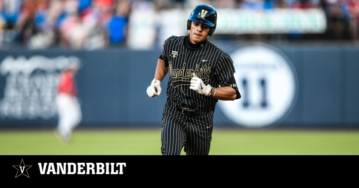 Vanderbilt Baseball on X: Pat Reilly takes over on the mound. #VandyBoys   / X