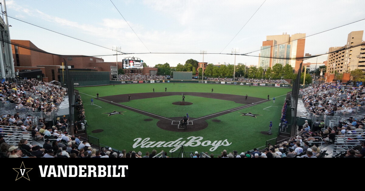 13 East Carolina vs #4 Vanderbilt, Super Regional Game 1