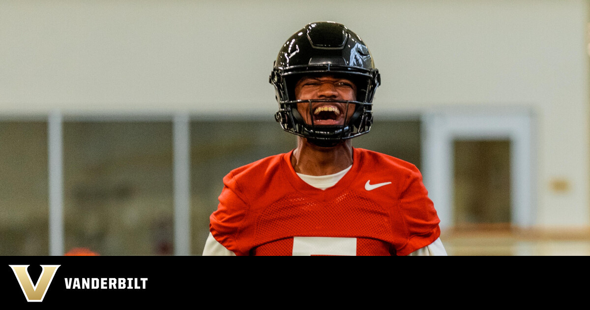 Vanderbilt Football Mike Wright Vandy's No. 1 Quarterback in Fall Camp