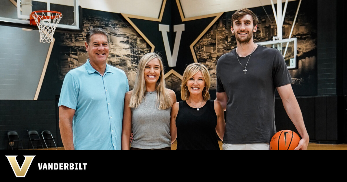 Vanderbilt's Luke Kornet logs off Twitter during Lent