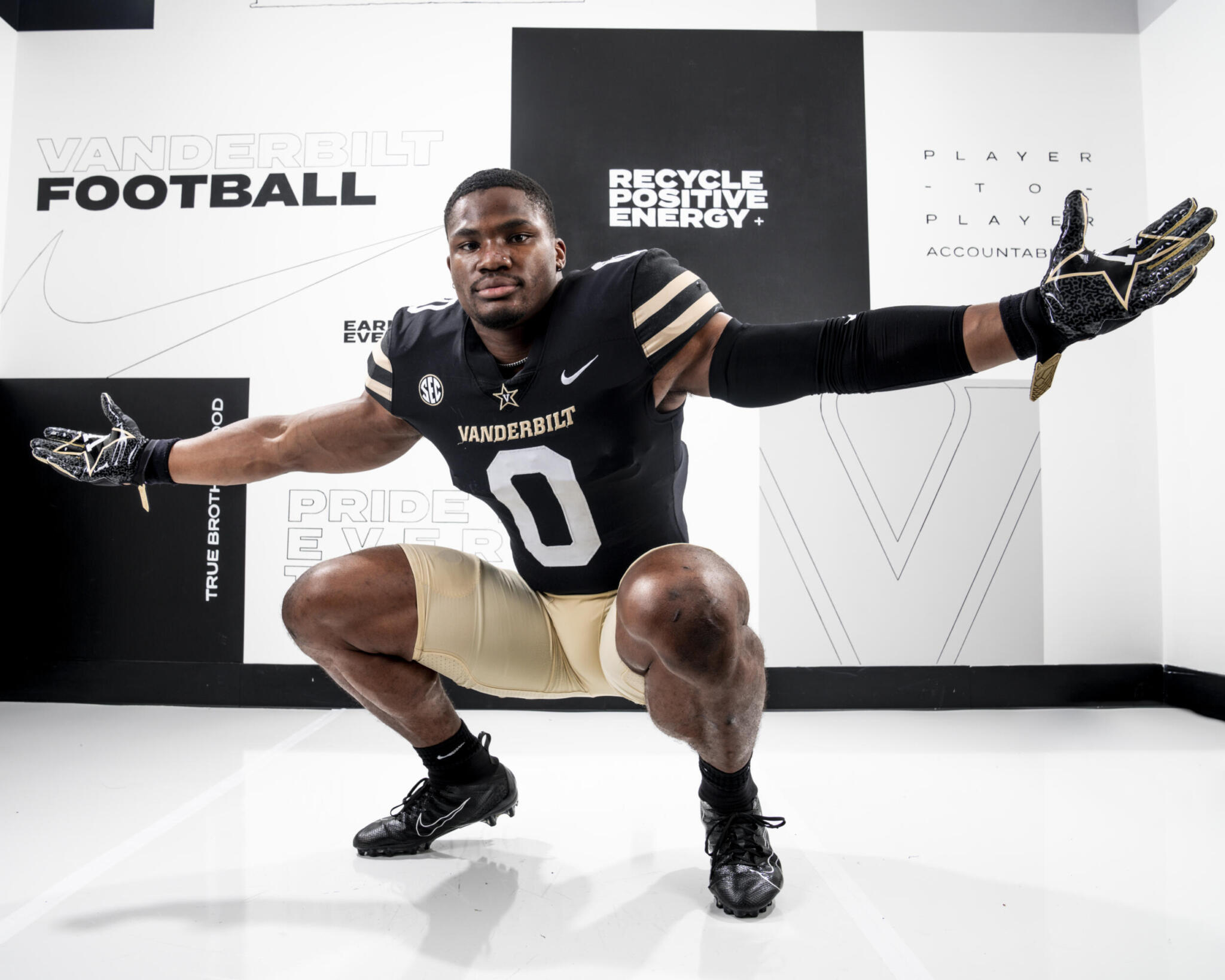 Vanderbilt Football Anfernee Orji Reflects on Career as a Commodore