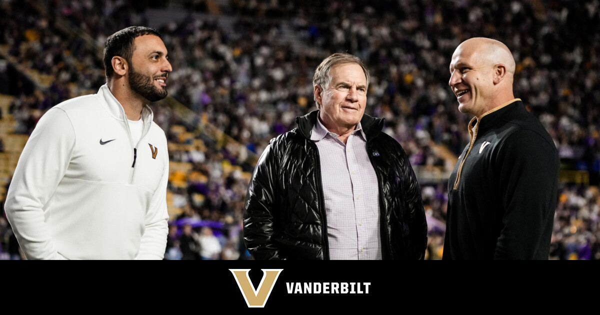 Gregory Joins Commodore Hour