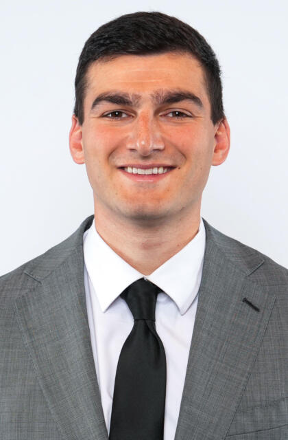 Arion Shinaver - Football - Vanderbilt University Athletics